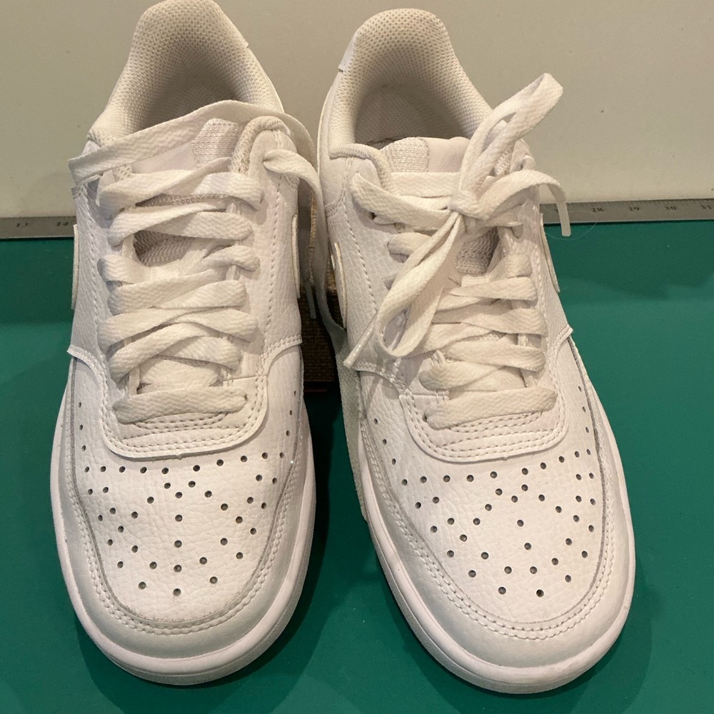 Nike Court Triple White Trainer Sneakers Size 6
